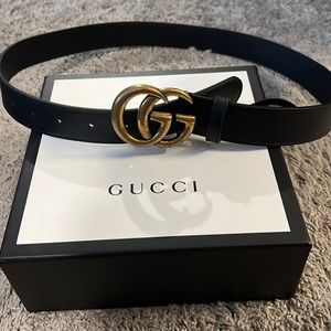 Large buckle Gucci belt